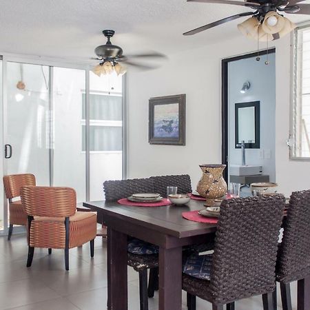 Whyz 4 You Private Rooms Puerto Morelos Luaran gambar